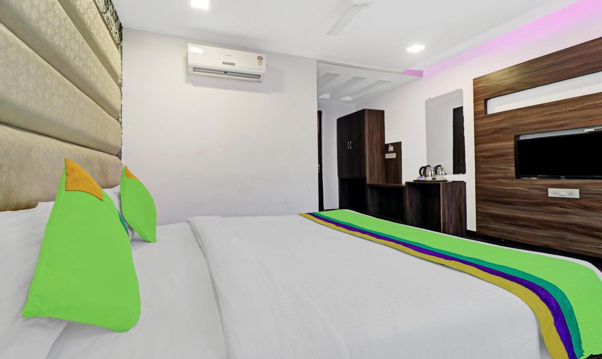 Itsy Hotels Unique - Near Railway Station Amritsar Buitenkant foto