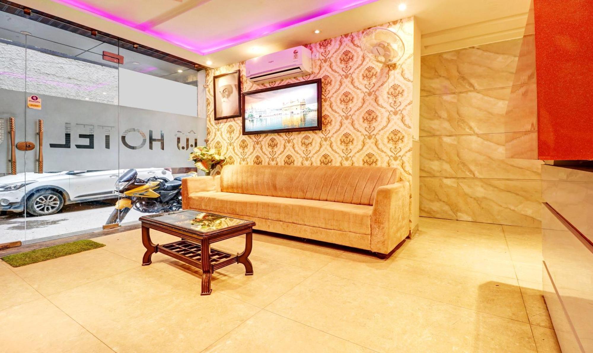 Itsy Hotels Unique - Near Railway Station Amritsar Buitenkant foto