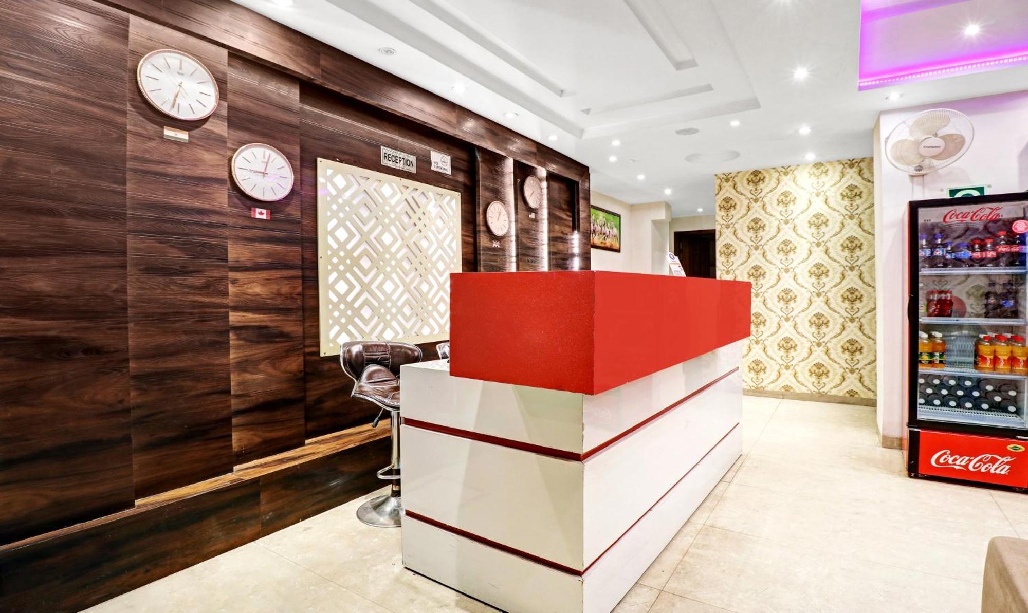 Itsy Hotels Unique - Near Railway Station Amritsar Buitenkant foto