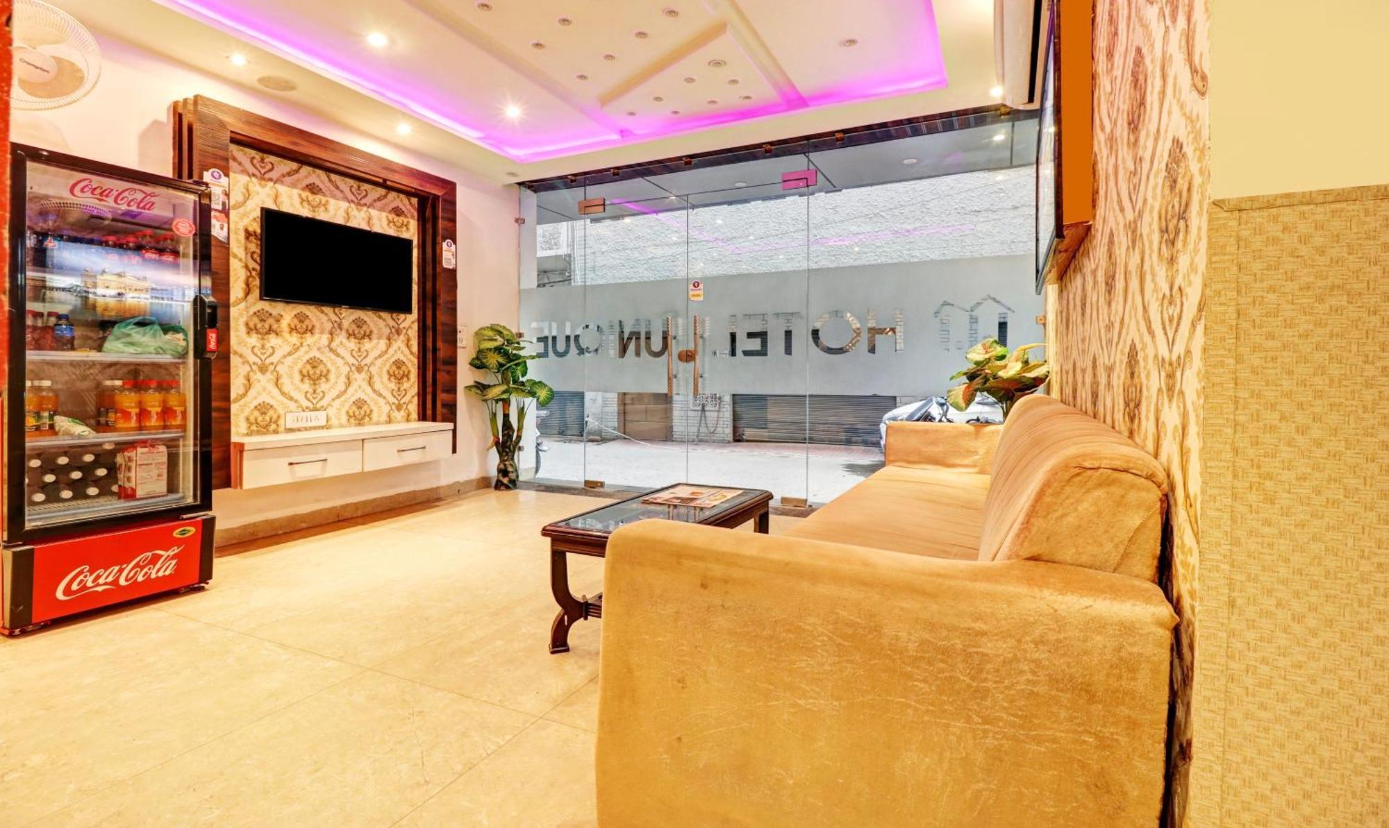 Itsy Hotels Unique - Near Railway Station Amritsar Buitenkant foto